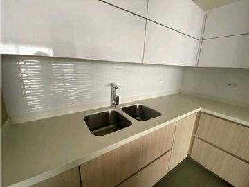 Se vende apto en los cristales oeste cali