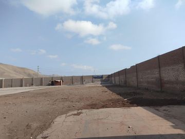 GRAN TERRENO CON 3 FRENTES EN ZONA INDUSTRIAL - VENTANILLA
