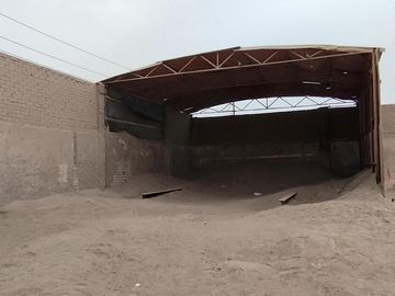 GRAN TERRENO CON 3 FRENTES EN ZONA INDUSTRIAL - VENTANILLA