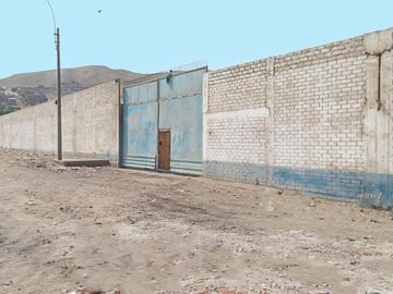 GRAN TERRENO CON 3 FRENTES EN ZONA INDUSTRIAL - VENTANILLA
