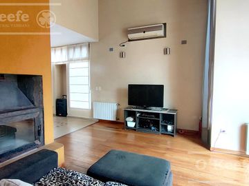 VENTA Casa en barrio cerrado Village del Parque , Berazategui, Hudson. Apto credito!