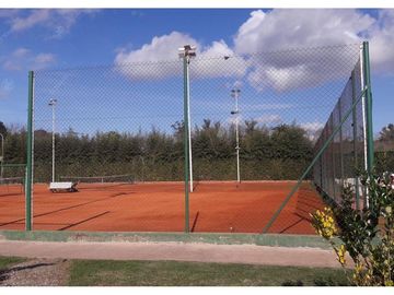 VENTA Casa en barrio cerrado Village del Parque , Berazategui, Hudson. Apto credito!
