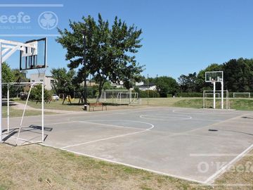 VENTA Casa en barrio cerrado Village del Parque , Berazategui, Hudson. Apto credito!