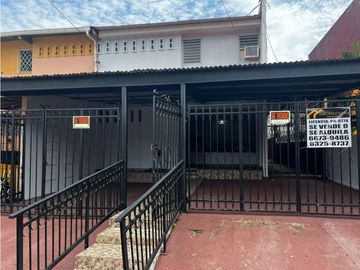 CASA EN VENTA EN EL AREA DE LOCERIA