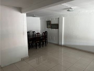 CASA EN VENTA EN EL AREA DE LOCERIA