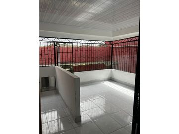 CASA EN VENTA EN EL AREA DE LOCERIA