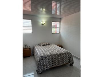 CASA EN VENTA EN EL AREA DE LOCERIA