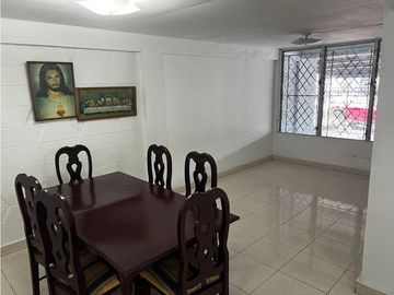 CASA EN VENTA EN EL AREA DE LOCERIA