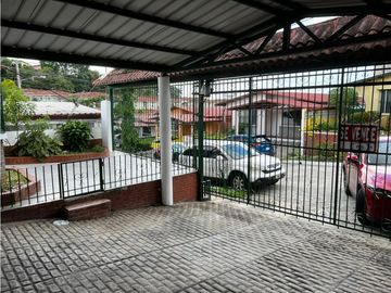 VENTA DE CASA EN VILLA LUCRE LAS QUINTAS II