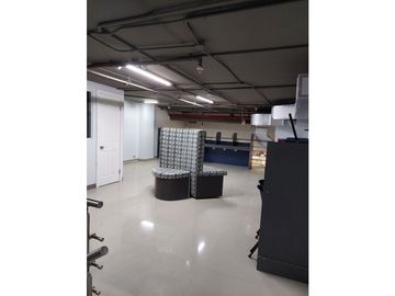 LOCAL COMERCIAL EN VENTA MEGAMALL