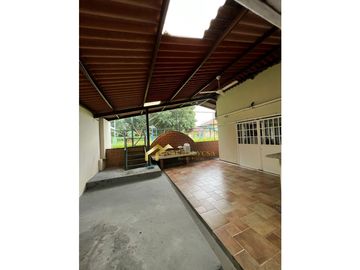VENTA CASA EN BRISAS DEL GOLF REMODELADA