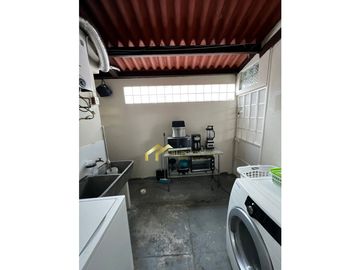 VENTA CASA EN BRISAS DEL GOLF REMODELADA