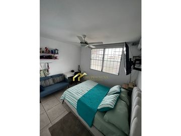 VENTA CASA EN BRISAS DEL GOLF REMODELADA