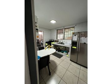 VENTA CASA EN BRISAS DEL GOLF REMODELADA