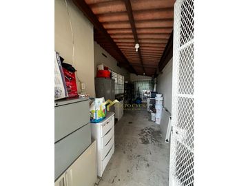 VENTA CASA EN BRISAS DEL GOLF REMODELADA