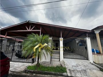 VENTA CASA EN BRISAS DEL GOLF REMODELADA