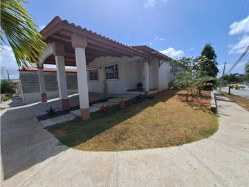 ALQUILER CON OPCION A COMPRA DE CASA EN BRISAS DEL GOLF ARRAIJAN (GN)