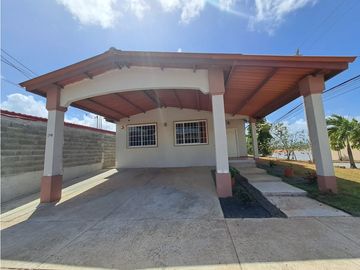 ALQUILER CON OPCION A COMPRA DE CASA EN BRISAS DEL GOLF ARRAIJAN (GN)