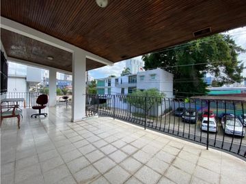SAN FRANCISCO / CASA COMERCIAL / 500 M2 / 2 NIVELES /  2 BALCONES