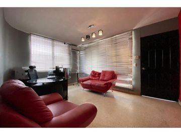 SAN FRANCISCO / CASA COMERCIAL / 500 M2 / 2 NIVELES /  2 BALCONES