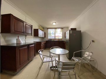SAN FRANCISCO / CASA COMERCIAL / 500 M2 / 2 NIVELES /  2 BALCONES