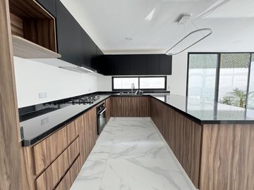 CASA EN VENTA EN PARQUE MEXICO, LOMAS DE ANGELOPOLIS III