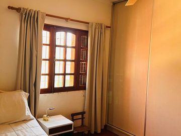 Villa Allende , a mtrs del Shopping , casa en venta de  3 dormitorios con pileta y cochera