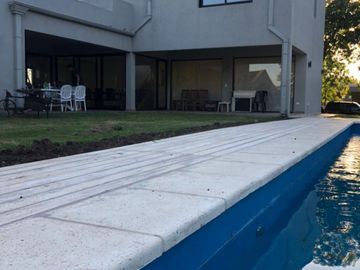 VENTA CASA 4 AMBIENTES CLUB DE CAMPO LOS PUENTES