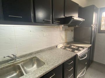 VENTA DEPARTAMENTO 6 AMBIENTES MONTE GRANDE