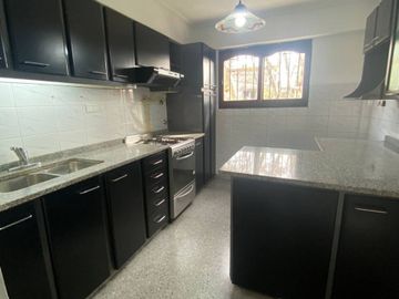 VENTA DEPARTAMENTO 6 AMBIENTES MONTE GRANDE
