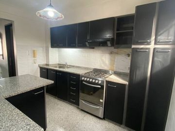 VENTA DEPARTAMENTO 6 AMBIENTES MONTE GRANDE