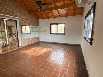 VENTA DEPARTAMENTO 6 AMBIENTES MONTE GRANDE