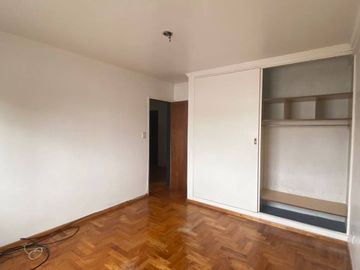 VENTA DEPARTAMENTO 6 AMBIENTES MONTE GRANDE