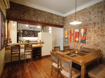 VENTA EXCELENTE  PH 6 AMB CON TERRAZA BALVANERA