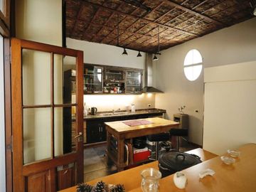 VENTA EXCELENTE  PH 6 AMB CON TERRAZA BALVANERA