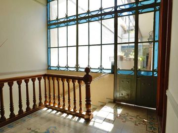 VENTA EXCELENTE  PH 6 AMB CON TERRAZA BALVANERA