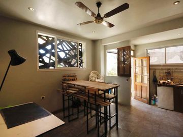 VENTA EXCELENTE  PH 6 AMB CON TERRAZA BALVANERA