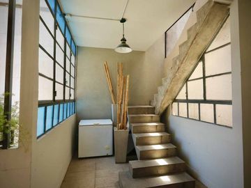 VENTA EXCELENTE  PH 6 AMB CON TERRAZA BALVANERA