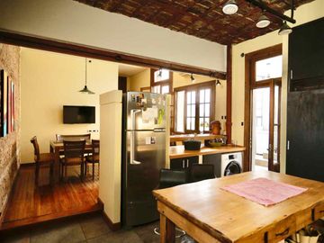 VENTA EXCELENTE  PH 6 AMB CON TERRAZA BALVANERA