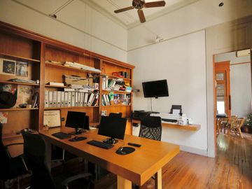 VENTA EXCELENTE  PH 6 AMB CON TERRAZA BALVANERA