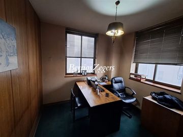 Oficina en Venta en Compañía de Jesús con Plaza de Armas