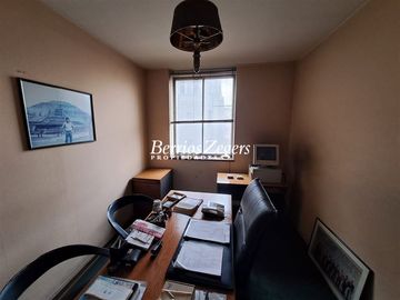 Oficina en Venta en Compañía de Jesús con Plaza de Armas