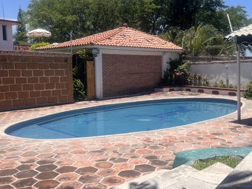 Casa en Fraccionamiento en Brisas, Temixco, Morelos CAEN-Ve-1054-Fr