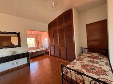 Casa en Fraccionamiento en Brisas, Temixco, Morelos CAEN-Ve-1054-Fr