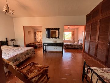 Casa en Fraccionamiento en Brisas, Temixco, Morelos CAEN-Ve-1054-Fr