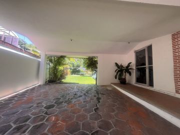 Casa en Fraccionamiento en Brisas, Temixco, Morelos CAEN-Ve-1054-Fr