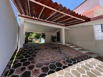 Casa en Fraccionamiento en Brisas, Temixco, Morelos CAEN-Ve-1054-Fr