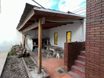 Chalet estilo colonial Ituzaingo