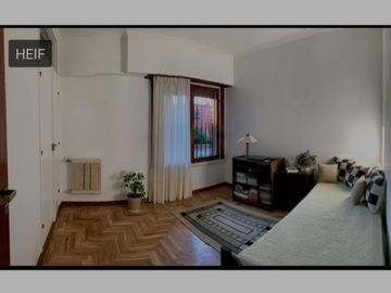 VENDO CHALET 5 AMB CON GARAGE PASANTE Y QUINCHO