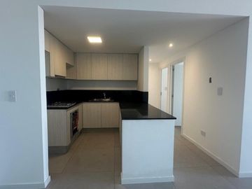 2 AMBIENTES EN EDIFICIO DE 8 PISOS , UNIDADES DE 4, 3 Y 2 AMBIENTES , PISCINA , SUM, PARRILLA, COCHERAS